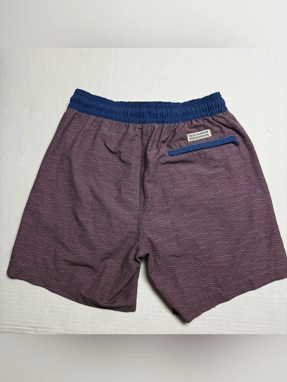 Fair Harbor The Bayberry Trunk In Red Waves Swim Lined Shorts Drawstring Size: S